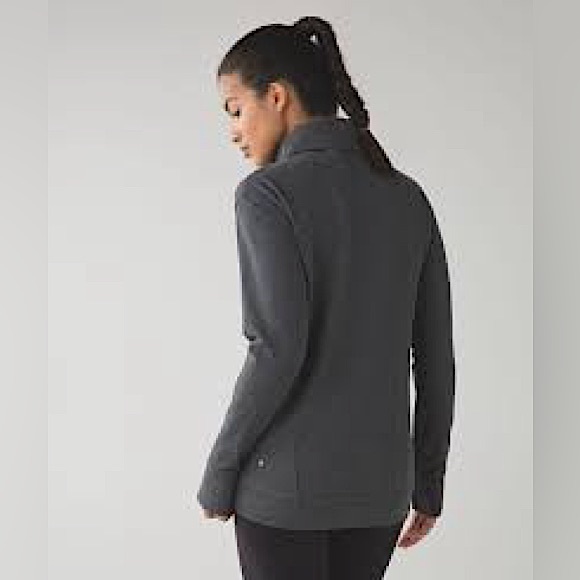 LULULEMON | 10 | ON THE DOUBLE | Turtleneck - Picture 3 of 15